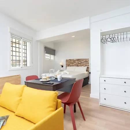 Estudio Con Encanto En Malaga Centro By Rent Me Exterior photo