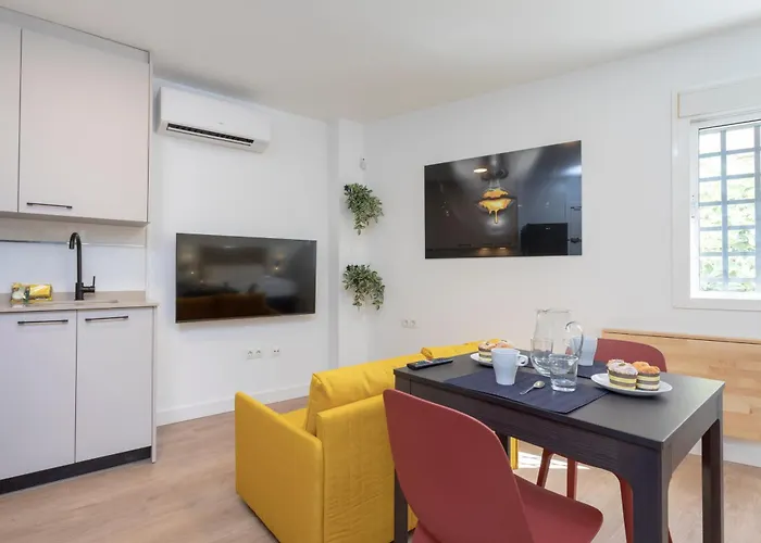Estudio Con Encanto En Malaga Centro By Rent Me