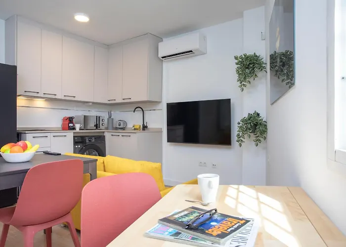 Estudio Con Encanto En Malaga Centro By Rent Me